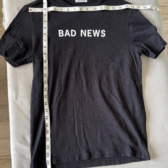 HIRO CLARK Bad News T Shirt Small - Picture 4 of 4